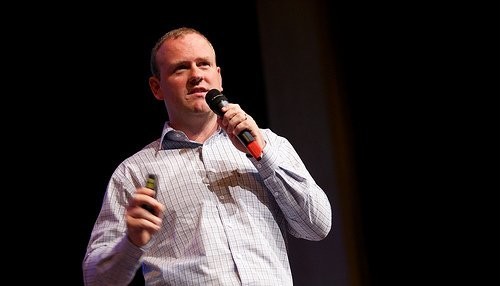 5 Customer Experience Trends for 2025 by Steven Van Belleghem